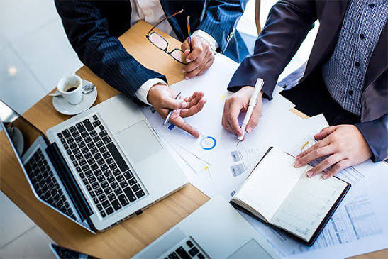Industry Consulting HighTech BRIM Consultant